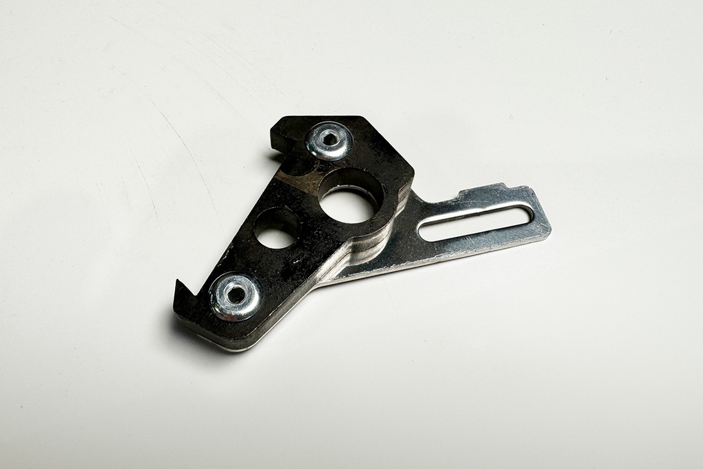 FRONT COVER LH LOCKING HOOK