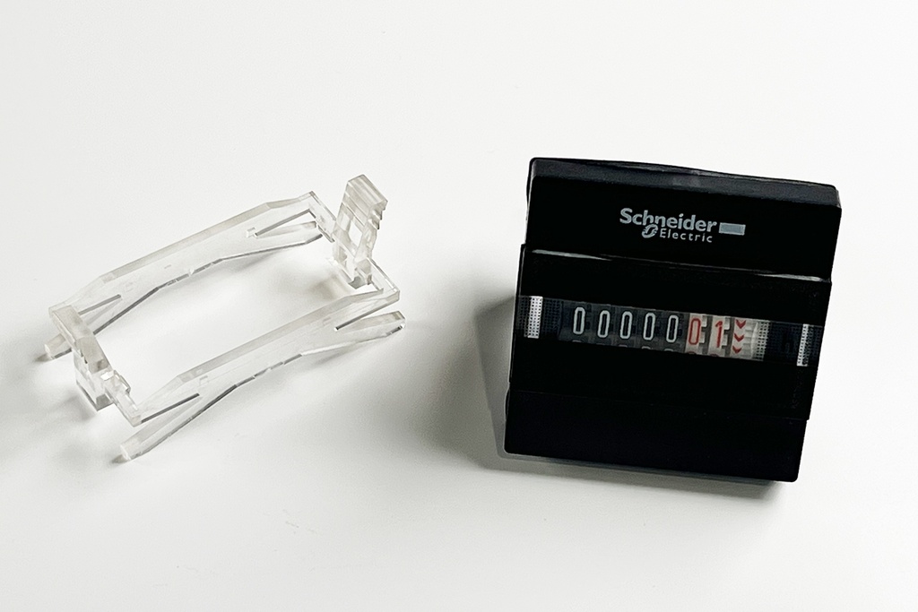 HOUR METER